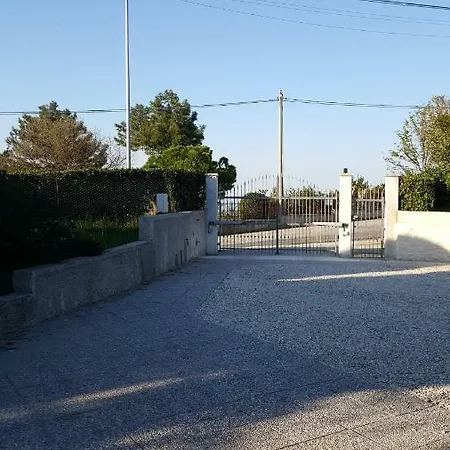La Casetta לינה וארוחת בוקר פלקונרה מריטימה